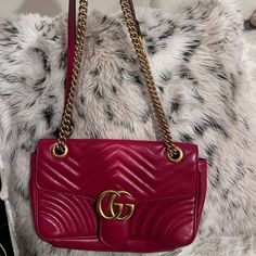 Only Used A Few Times , Time For Something New Gucci Red Shoulder Bag For Everyday Use, Gucci Red Bag, Red Gucci Evening Bag, Gucci Red Bag With Removable Pouch, Red Gucci Shoulder Bag With Gold-tone Hardware, Pre-owned Gucci Bags For Shopping, Gucci Purse, Gucci Bag, Bag Lady