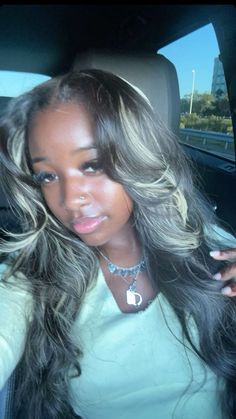 Middle Part Sew In Blonde Highlights, Sew In Blonde And Black, Straight Sew In With Highlights, Middle Part Highlights Wig, Quick Weave With Blonde Highlights, Side Part With Highlights Black Women, Sew Ins With Color, Middle Part Quick Weave With Highlights, Middle Part With Highlights