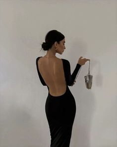 Prom Dress Inspiration, Foto Poses, Fancy Outfits, Instagram Foto, Fancy Dresses, Classy Outfits, Fashion Inspo Outfits, Prom Dress, The Back