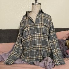 Brand New, Never Worn Gray And Tan Oversized Plaid Flannel Button Down Shirt. Very Soft. Size Small. Navy Gray, Plaid Flannel Shirt, Old Navy Tops, Plaid Flannel, Navy Tops, Flannel Shirt, Shirt Color, Old Navy, Colorful Shirts