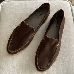 Johnnie-O Malibu Moccasin In Dark Brown Suede And Low Profile Flexible Foam Outer Sole And Eva Insole. Lightly Worn-In Great Shape. Sole Looks Brand New. Perfect For Smart Casual Long Pants Or Bermuda Shorts. A True Classic Look For A Sharp Dressed Guy! Looks Similar To The Loro Piana Summer Walk Loafers. Comfortable Brown Loafers With Flat Heel, Comfortable Brown Slip-ons With Leather Sole, Comfortable Brown Loafers With Textured Sole, Comfortable Brown Slip-ons With Textured Sole, Casual Brown Slip-on Moccasins, Comfortable Brown Loafers With Stitched Sole, Casual Slip-on Moccasins With Branded Insole, Casual Brown Suede Slip-ons, Comfortable Brown Low-top Loafers