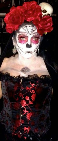 Skull Headdress, Muertos Makeup, Sugar Scull, Dead Costume, Ancient Aztecs, Aztec Culture, Rose Skull, Queen Costume, Lafayette La