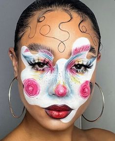 Halloween Makeup Looks Full Face, Face Painting Costume, Cool Face Painting Ideas, Face Painting Makeup Looks, Make Up Looks Unique, Cute Halloween Face Paint For Women, Makeup Face Paint Looks, Surreal Makeup Looks, Beautiful Clown Makeup