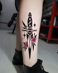 American Trad Black And White, Traditional Tattoos Goth, Girly Dagger Tattoo, Dagger Sternum Tattoo Women, Cute Dagger Tattoo, Old School Dagger Tattoo, Traditional Feminine Tattoos, American Traditional Dagger Tattoo, Dagger Traditional Tattoo