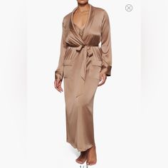 Nwt Skims 4x Long Silk And Spandex Robe In Sienna. Hot Hot Hot!! $258 Msrp! Skims Silk Pajamas, Long Robes For Women, Silk Pj Set, Long Robes, Silk Robe Long, Robes For Women, Silk Robe, Silk Pajamas, Night In