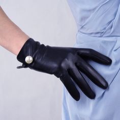 Free Shipping Worldwide! These gloves are made touchscreen sensitive, you can use smart phone with gloves on. Colors: black Outer shell: genuine leather, sheepskin Lining: polyester Size:  S, US7: for a palm perimeter under 17cm (6-3/4"). M, US7.5: for a palm perimeter 18cm (7").  L, US8: for a palm perimeter 19-20cm (7-1/2"-8"). The model's palm perimeter is 19cm, wearing size M in the pic, fits well. Please find the last pic of measurement instruction: Palm perimeter is measured by soft ruler Black Lace Gloves, Leather Driving Gloves, Tech Gloves, Red Gloves, Rubber Gloves, Big Pearl, Driving Gloves