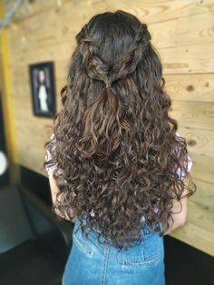 Hoco Hair Inspo Curly, Formal Hairstyle Natural Curls, Easy Hoco Hairstyles Curly Hair, Hairstyles For Curly Hair For A Wedding, Cute Hoco Hairstyles For Curly Hair, Curly Prom Hair Styles, Natural Curly Hairstyles For Homecoming, Homecoming Hair Styles For Curly Hair, Fancy Hair Styles For Curly Hair