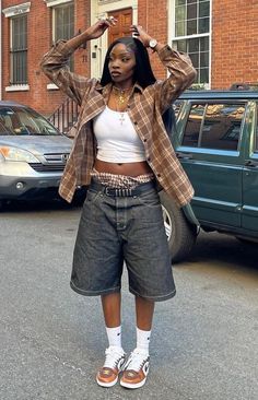 Feminine Streetwear, Tomboy Outfit Ideas, Tomboy Stil, Pakaian Hipster, Tomboy Outfit, Boyish Outfits, Casual Outfit Inspiration