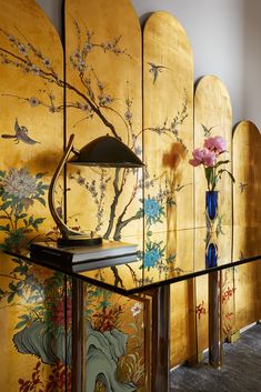 Photo 15 of 21 in Before  After: A Gut Reno Restores Gatsby Glamour to This Art Deco Brooklyn Loft - Dwell Brooklyn Loft, Chinoiserie Art, Art Deco Desk, Art Deco Bedroom, Art Deco Interior Design, Vintage Chinoiserie, Chinoiserie Wallpaper, Art Deco Home, Interior Deco