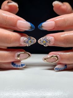 Blue Pastel Nails Design, Blue 3d Nail Art, Blue Prom Dress Nails, Gold And Navy Nails, Navy Blue And White Nails, Navy Blue Prom Nails, Navy Blue And Gold Nails, Navy And Gold Nails, Navy Blue Nail Art