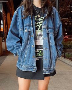 Oversized Denim Jacket Outfit Aesthetic, Jean Jacket And Dress Outfit, Denim Jacket With Shorts, Tumbler Outfit, Astrology Outfits, Baggy Jean Jacket, Bedroom List, Women Trendy Outfits