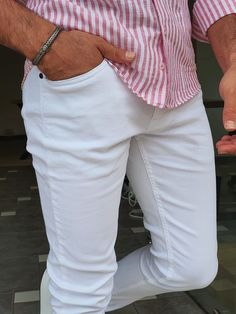 Houma White Slim Fit Lycra Jeans White Jeans Outfit Men, Vacation Outfits Men, Jeans Outfit Men, White Jeans Outfit, Summer Party Outfit, Men Fashion Casual Shirts, Stretch Denim Pants, Mens Style Guide, Fashion Suits For Men