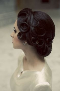 Awesome Vintage Wedding Hairstyles Ideas Sanggul Modern, Alexandra Breckenridge, Vintage Wedding Hair, Pin Curls, Retro Hairstyles, Wedding Hairstyles For Long Hair, Great Hair, Vintage Hairstyles