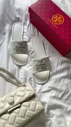 Tory Burch Slides, Handbag Essentials, Shoes Outfit Fashion, Shoe Wishlist, Fresh Shoes