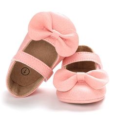 Brand New. Size: 3 Very Practical For Babies To Wear It, Walk And Learn To Walk. Can Perfectly Protect The Baby's Feet Made Of High-Quality Materials One Of The Must-Have Gifts For Babies Cute Pink Booties With Rubber Sole, Pink Booties With Soft Sole For Playtime, Playful Pink Non-slip Booties, Pink Soft Sole Closed Toe Booties, Cute Pink First Birthday Booties, Pink Closed Toe Booties With Soft Sole, Cute Pink Booties For First Birthday, Cute Pink Booties With Soft Sole, Cute Pink Round Toe Booties