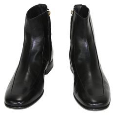 New Tom Ford Men's Black Ankle Dress Boots Designer size - 9 Black Kid Goat Leather, Side Zip Closure, Gold-tone Hardware with Designer Logo, Leather Sole. Made in Italy New with box. Fitted Snip Toe Chelsea Boots For Business, Fitted Chelsea Boots With Leather Lining For Business, Formal Chelsea Boots With Snip Toe, Formal Fitted Chelsea Boots With Snip Toe, Fitted Snip Toe Chelsea Boots For Formal Occasions, Formal Snip Toe Fitted Chelsea Boots, Fitted Leather Ankle Boots For Formal Occasions, Fitted Formal Leather Ankle Boots, Formal Fitted Chelsea Boots With Square Toe