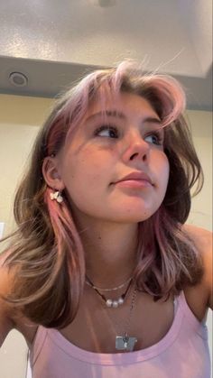 Light Pink Hair, Pink Hair Dye, Peekaboo Hair, Hair Streaks, Dyed Hair Inspiration, Pretty Hair Color, Peinados Fáciles Para Cabello Corto, Hair Stylies, Pastel Hair