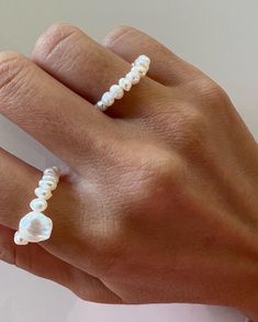 Freshwater Pearl Bead Elastic Pearl Ring Tiny Pearl Ring - Etsy Beaded Rings For Jewelry Making, White Pearl Rings With Round Beads, Adjustable Pearl Open Ring Jewelry, Adjustable Pearl White Open Ring, White Beaded Pearl Ring, Beaded Toe Rings For Wedding, Adjustable Pearl White Ring, White Open Ring For Jewelry Making, Adjustable Pearl White Open Ring Jewelry