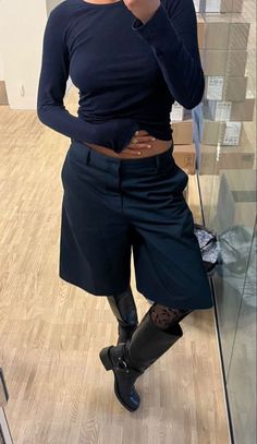 Velvet Ballet Flats Outfit, Navy Trousers Outfit Women, Knit Shorts Outfit, Skirt Over Pants Outfits, Skirt Over Pants, Corporate Core, Corp Core, Moda Aesthetic, Denim On Denim