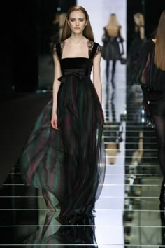 Runway Gowns, Runway Fashion Couture, Grunge Goth, Elie Saab, Looks Style, Beautiful Gowns, Couture Dresses, Fancy Dresses, Dream Dress