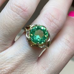 Vintage 10k Gold Green Synthetic Green Gem Ring Size 8 - Solid 10k Gold Green Gem Ring, Green Gem, Gem Ring, Green Gems, 10k Gold, Womens Jewelry Rings, Gold Color, Ring Size, Gems