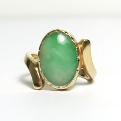 Vintage Ring - 14k Yellow Gold Jade Ring - Oval Green Jade Jadeite - Size 6 - Weight 5.3 Grams # 15 Silicate Minerals, Health Wealth, Jade Ring, Emotional Balance, Healing Energy, Ring Oval, Emerald Engagement Ring, Green Jade, Ancient Chinese