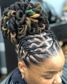 Dreads Styles For Women, Loc Inspiration, Natural Hair Salons, Beautiful Dreadlocks, Hairstyles Black Women, Faux Locs Hairstyles, African Hair Braiding Styles, Dreadlock Style