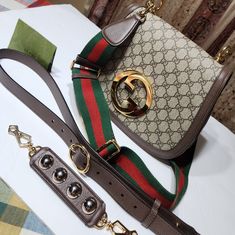 Absolutely Gorgeous Three Different Designs Of The Handle Duffle Bag Included Authentic Gucci Elegant, Gucci Bags Outlet, Gucci Handbags Outlet, Timeless Bags, Gucci Crossbody Bag, Gucci Purses, Bags Gucci, Womens Designer Bags, Gucci Crossbody