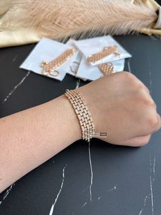 American Diamond Cz Golden adjustable tennis bracelet. Kundan Bracelet, Bracelet Indian, Jewelry Kundan, American Diamond Necklaces, Bracelet Tennis, Oxidized Necklace, Polki Necklace, Cz Bracelet, Western Earrings