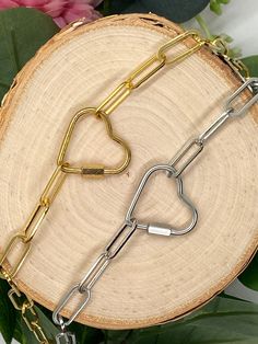 Heart Carabiner Screw Lock Clasp and Paperclip Chain Necklace (6.5 mm) Stainless Steel and 18k Gold, Hypoallergenic, Lead Free, Nickel Free View similar items in the Atomic Pretty store in Etsy:  www.etsy.com/shop/AtomicPretty - Choice of Stainless Steel or 18k Gold plated stainless steel - Choice of length 12-18 inches (message for smaller options) - Heart is 2.1 cm in height and a working carabiner screw lock clasp - Chain is 6.5 mm wide flat paperclip chain - Hypoallergenic, lead-free, nickel Chain Link Necklace With Carabiner Clasp For Gift, Heart Carabiner, Paperclip Chain Necklace, Trombone, Free Gift Wrapping, Paper Clip, Favorite Jewelry, Jewelry Necklace Pendant, 18k Gold