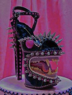 credits: Scott Hove Unique High Heels, Funny Shoes, Ugly Shoes, Unique Shoes, Shoe Art, Crazy Shoes