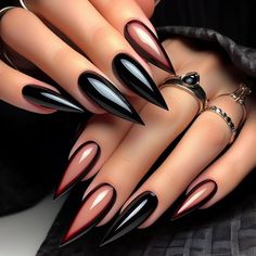 Halloween Pointy Nail Designs, Black Nails Ideas Stiletto, Dark Nail Inspo Acrylic, Spooky Chrome Nails, Dark Coffin Nail Ideas, Black Nail Inspo Coffin, Witch Nail Designs, Halloween Stiletto Nails Design, Pretty Stiletto Nails