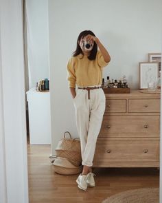 Work From Home Outfit Ideas, Work From Home Outfit, Mode Retro, Easy Outfit, Easy Work, Populaire Outfits, Outfit Jeans, Stil Inspiration, Looks Street Style