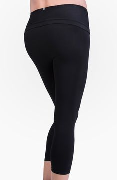 These are the leggings you've been looking for! Our Bump Support™ Capri Leggings support you from the waist down — comfort at its peak! Pull them up over your belly for an extra lift to support your bump and back or roll the waistband under your belly for maximum support. Belly Wrap, Bladder Leaks, Pregnancy Support, Postpartum Support, Belly Support, Belly Bandit, Pre Pregnancy, Maternity Leggings, Post Pregnancy