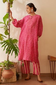 Puff Sleeve Kurta, Moroccan Print, Desi Wedding Dresses, Pant For Women, Pant Women, Designer Lehengas, A Line Kurta, Diamond Print