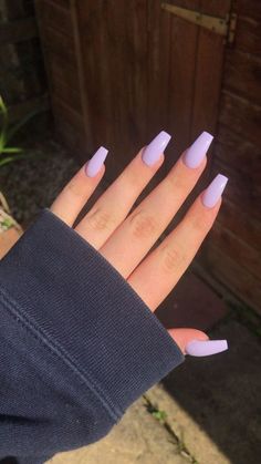 Solid Color Acrylic Nails, Plain Acrylic Nails, Light Purple Nails, Violet Nails, Lilac Nails, Purple Acrylic Nails, Solid Color Nails, Plain Nails, Lavender Nails