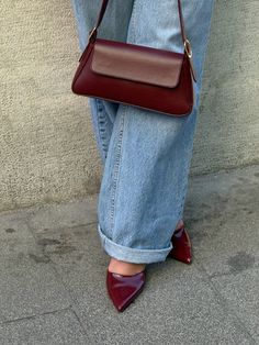 #heels #heelsaddict #ootd #outfitoftheday #outfit #burgundy Maroon Kitten Heels Outfit, Burgundy Heels Outfit Ideas, Red Heel Outfit, Cherry Red Heels Outfit, Maroon Heels Outfit, Burgundy Booties Outfit, Kitty Heels Outfit, Burgundy Aesthetic Outfit, Burgundy Pumps Outfit