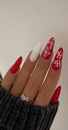 Amazon Christmas, Red Christmas Nails, Cute Christmas Nails, Snowflake Nails, Christmas Nails Acrylic, Festival Nails, Xmas Nails, Christmas Nail Designs, Stick On Nails