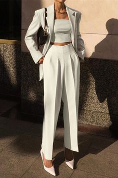 Womens Pant Suits Fashion, Fancy Office Outfit, Office Trousers Women, Work Trousers Women, Grad Outfits, Mode Zara, White Suit, Woman Suit Fashion, Graduation Outfit