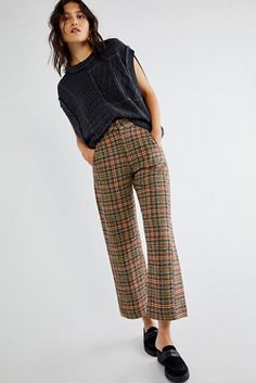 Women’s Casual Trousers Outfit, Womens Trousers Sewing Pattern, Summer Outfit Relaxed, High Waist Plaid Pants, High Waisted Plaid Pants, Plaid Trousers Outfit Aesthetic, Free People Plaid Pants, Free People Trousers, Casual Professor Outfit