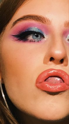 80s Makeup Colorful, 80s Disco Party Makeup, 80s Makeup Inspiration, 70s Theme Makeup, 80s Makeup Prom