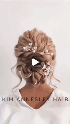 CONCEPTARYA BRİDAL ACCESSORY on Instagram: "❤️😍🌸Çok şık size de fikir olacak bir topuz örneği ...
.
.
#topuz #topuzmodeli #gelinsaçı #romantic #hairaccessories #bridehair" Simple Wedding Hairstyles, Amazing Hair, Moda Vintage, June 21, Simple Wedding, Simple Weddings, Wedding Styles, Wedding Hairstyles, Cool Hairstyles