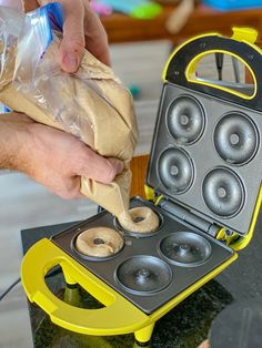 Baked Apple Cider Doughnuts Recipe - Donut Critic Mini Donut Machine Recipes, Apple Cider Doughnut Recipe, Recipe Donut, Cider Donuts Recipe, Apple Cider Donuts Recipe