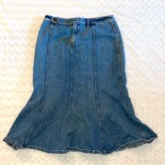 Excellent Store Bought Condition. No Stains Or Holes. Never Worn Below The Knee Denim Skirt Purchased 15+ Years Ago Size 6 100% Cotton Skirts Vintage, Ralph Lauren Skirts, Ralph Lauren Denim, Vintage Ralph Lauren, Vintage Skirt, The Knee, Denim Skirt, Womens Skirt, Fashion Inspo