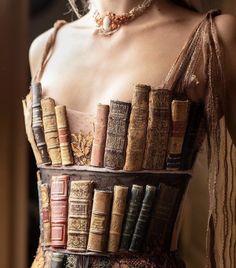 Mid Summer Nights Dream Party Outfit, Cool Corsets, Kamaria Core, Book Corset, Renfaire Costume, Cardboard Projects, Dress Curtains, Textile Fashion, Book Dress