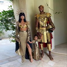 Halloween Costumes Couples Cleopatra, Khloe Kardashian Halloween Costumes, Kylie Jenner Costume Halloween, Kardashians Halloween Costumes, Kim Kardashian Halloween Costumes, Kylie Jenner Costume, Kylie Jenner Halloween Costume, Kendall Jenner Halloween Costume, Good Couple Halloween Costumes