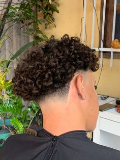 High Taper Curly Hair, Drop Fade Curly Hair, Low Taper Fade Curly Hair, Afro Fade Haircut, Curly Blowout, Middle Part Haircut, Loose Perm, Fade Haircut Curly Hair, Long Hair Perm