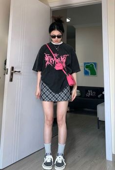 Tokyo Summer Fashion, Japanese Spring Fashion, Casual Outfits Fashion, Short Pants Outfit, Everyday Casual Outfits, Downtown Outfits, Everyday Fashion Outfits, Causual Outfits, Swaggy Outfits