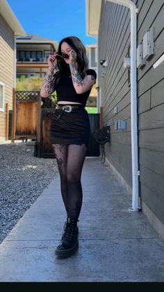 Feminine Goth Outfit, Summer Alternative Outfits, Aesthetic Goth Outfit, Metal Concert Outfit, Baby Rocker, Dark Outfits, Black Outfits, Goth Outfits