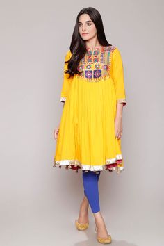 Rang Ja - Ready to Wear Online Store Yellow Lawn Suit For Navratri, Combination With Yellow Kurti, Yellow Kurti For Women, Yellow Kurti Design Style, Yellow Short Kurti, Kurti Short, Design Kurti, Ethnic Kurti